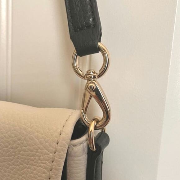 Kate Spade Black and Ivory Cobble Hill‎ Marsala Foldover Crossbody With Dust bag - Picture 5 of 10